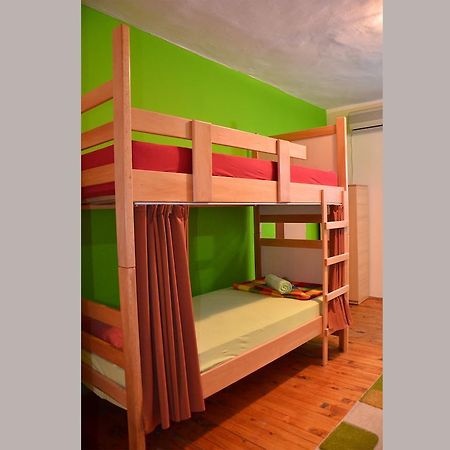 Hostel Kalonis Skopje Esterno foto