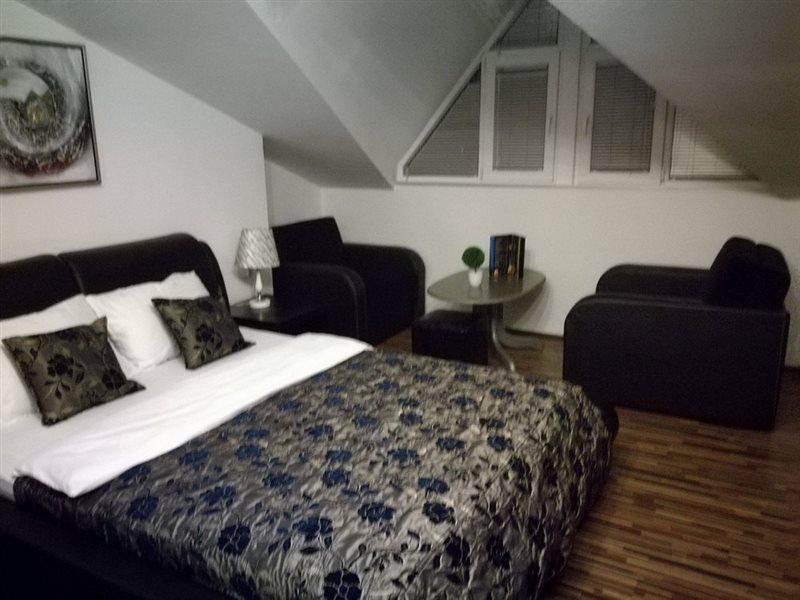 Hostel Kalonis Skopje Esterno foto