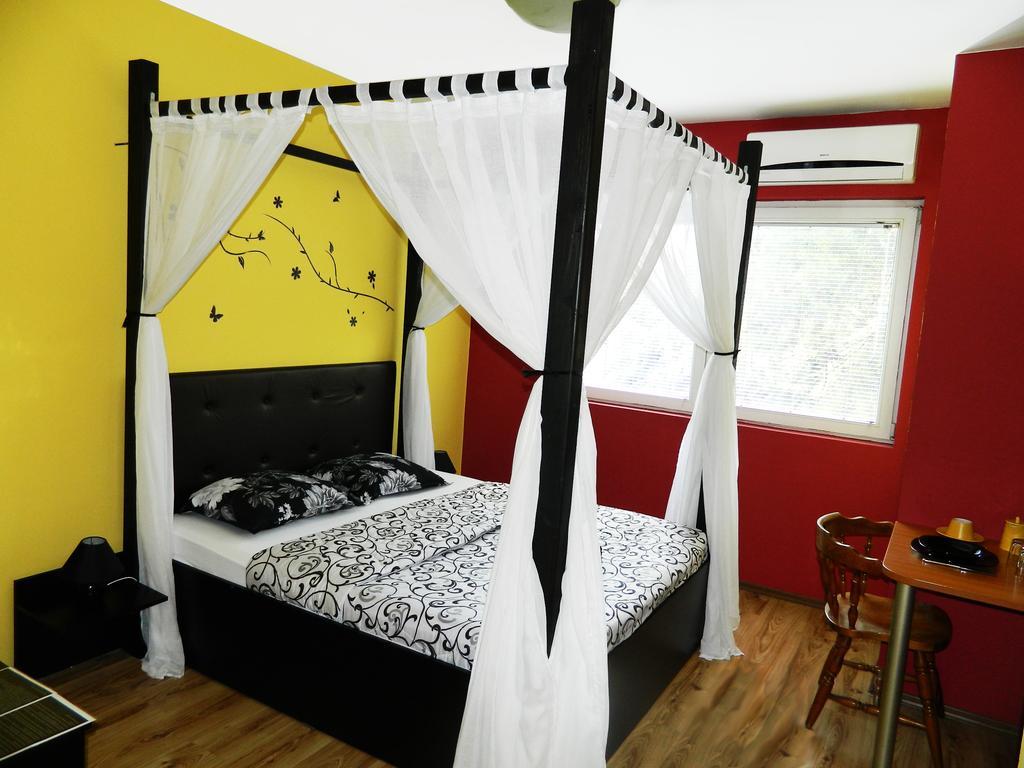 Hostel Kalonis Skopje Camera foto