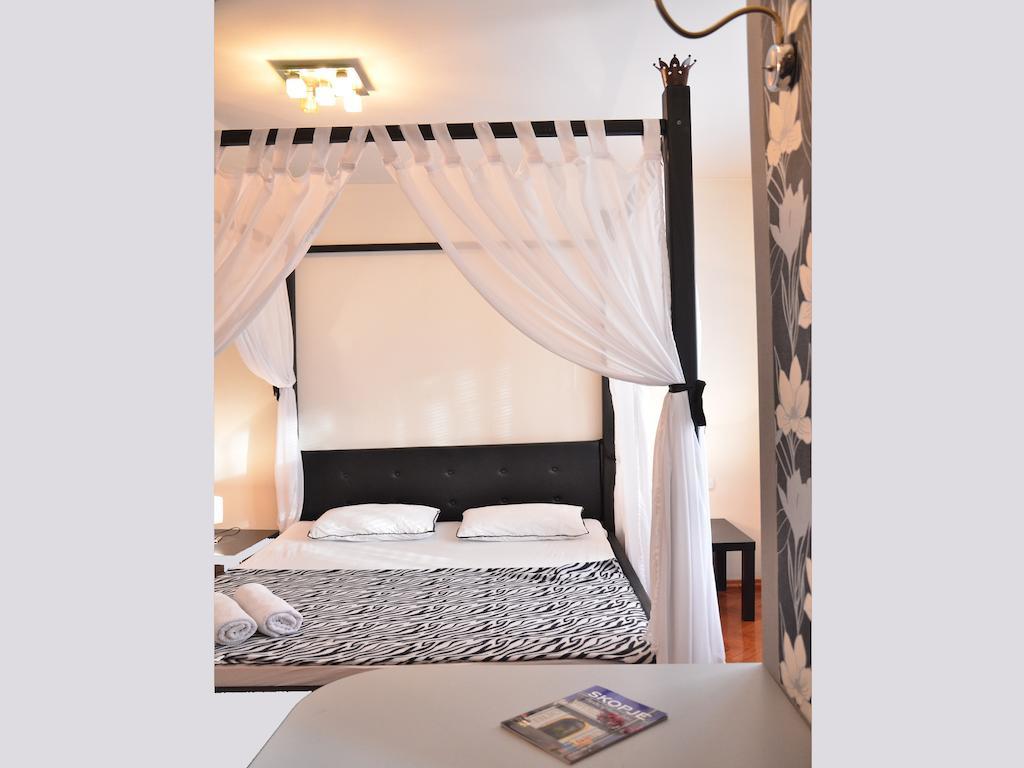 Hostel Kalonis Skopje Esterno foto